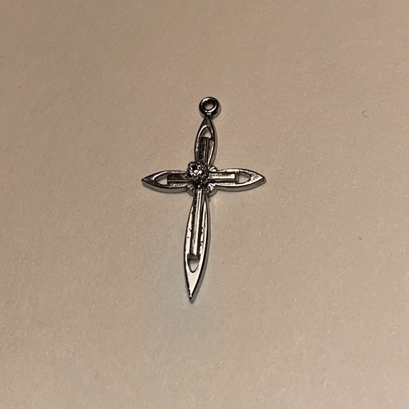 Pretty Religious Cross PENDANT - Picture 5 of 10